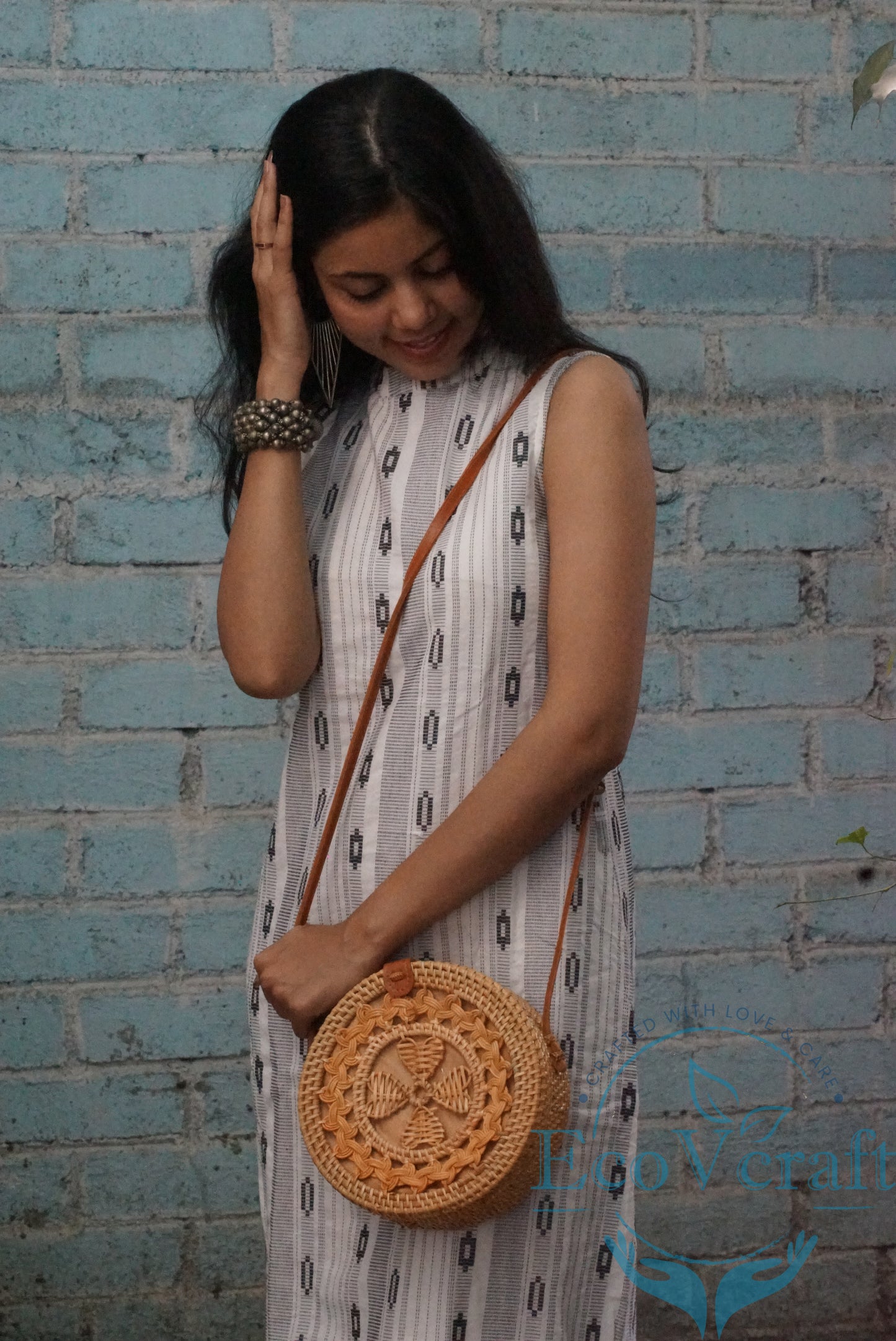 Hippie Leaf Brown Round Bag