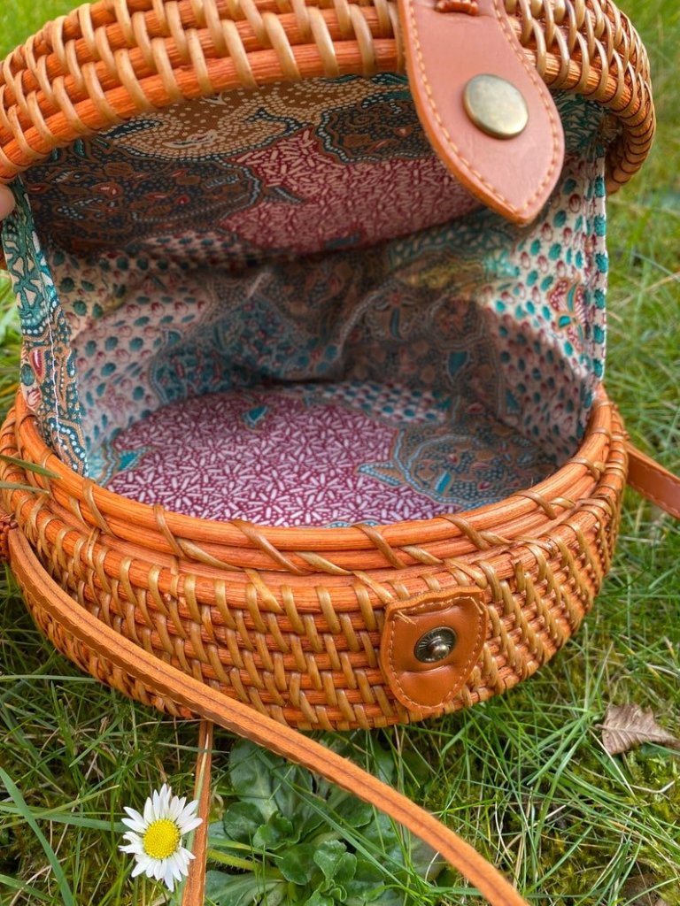Hippie Leaf Brown Round Bag